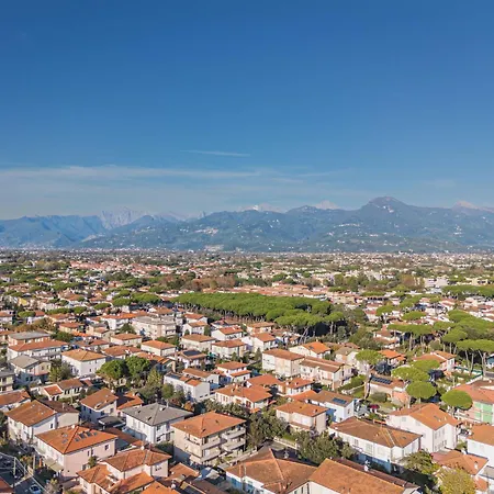 La Sirenetta By Interhome * Lido di Camaiore