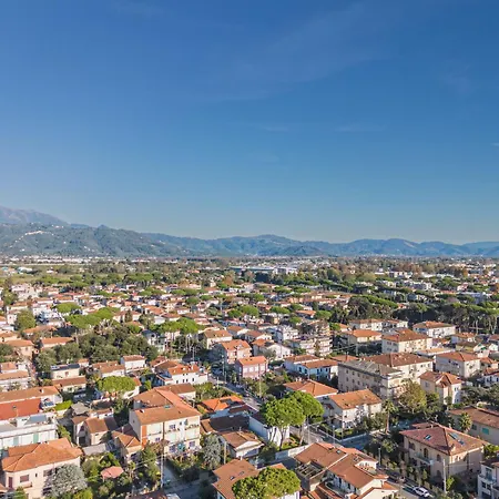 La Sirenetta By Interhome Lido di Camaiore