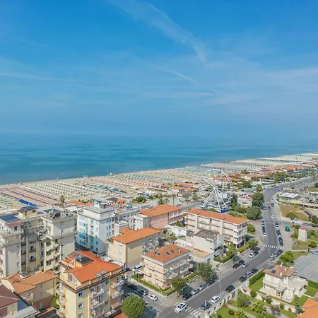 La Sirenetta By Interhome * Lido di Camaiore